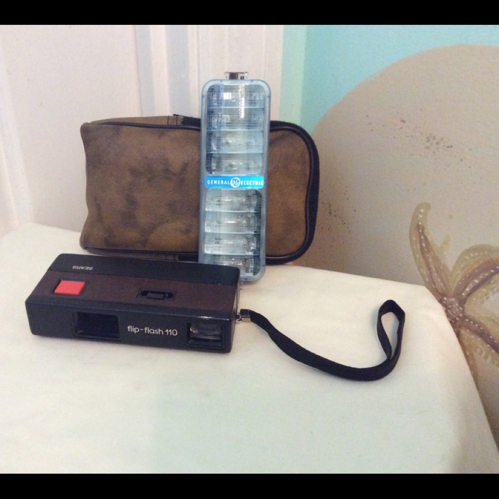 📸Vintage Camera Sears Decor Accent Flip-Flop 110